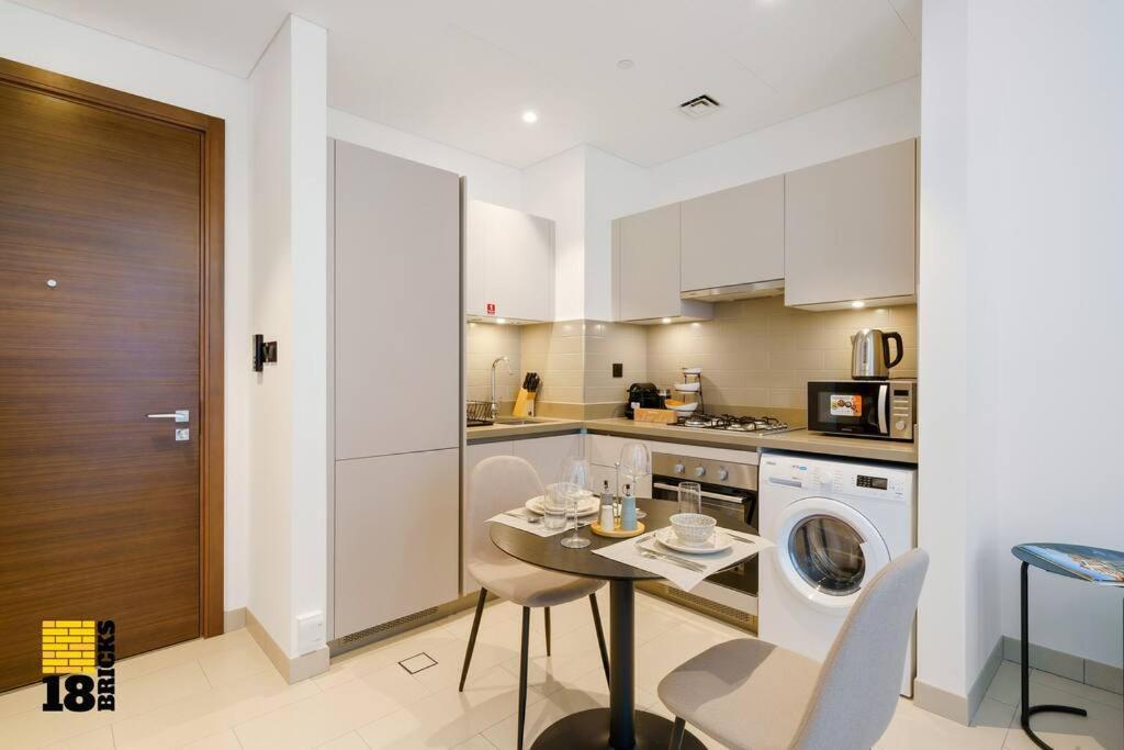 Sleek One Bed Sobha Vistas A1302 * Dubai