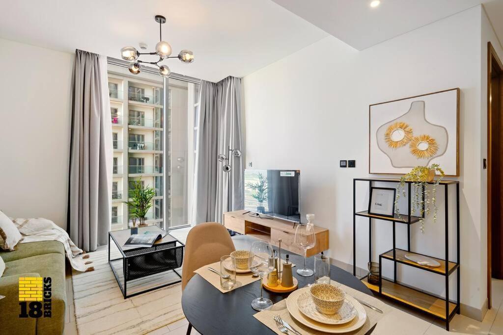 Apartment Sleek One Bed Sobha Vistas A1302