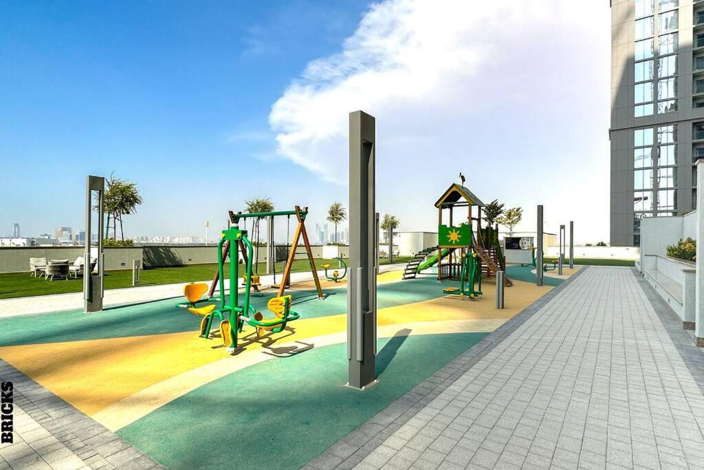 Apartment Sleek One Bed Sobha Vistas A1302 Dubai